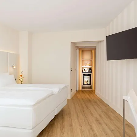 Nh Hotel 4*